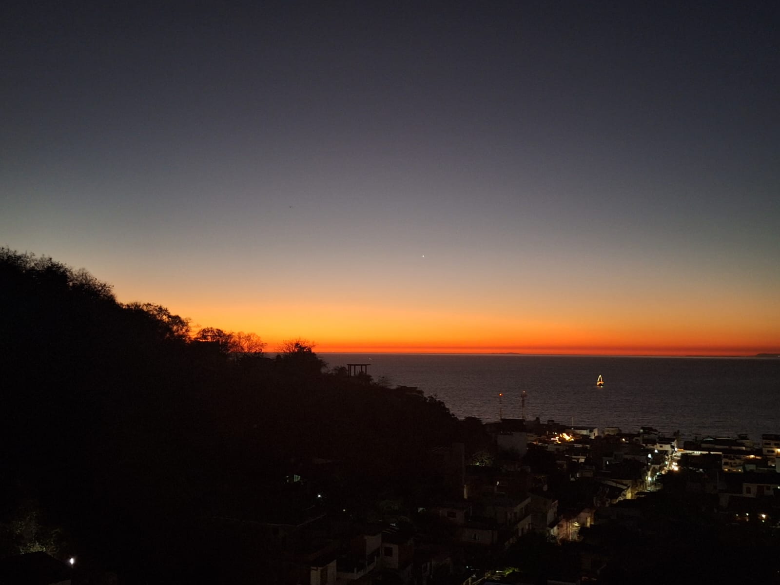 Cover Image 12 Hours